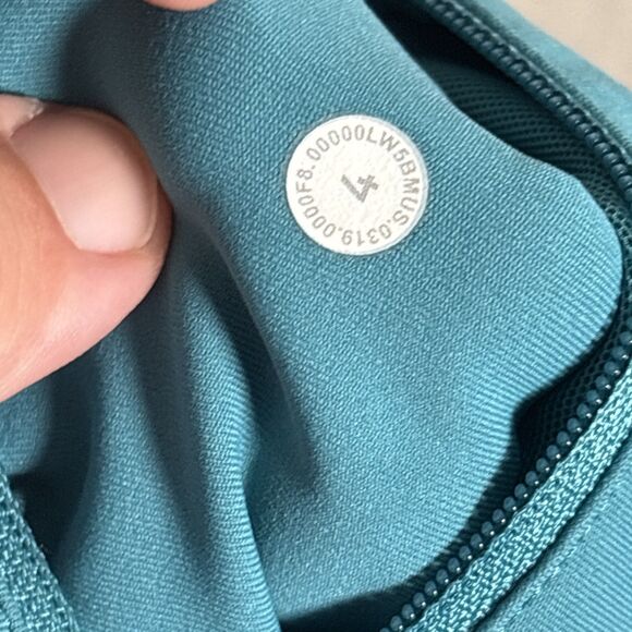 Lululemon Speed Up Tight‎ Women’s Size 4 Luxtreme Ice Cave Blue Pockets Yoga - Picture 11 of 11